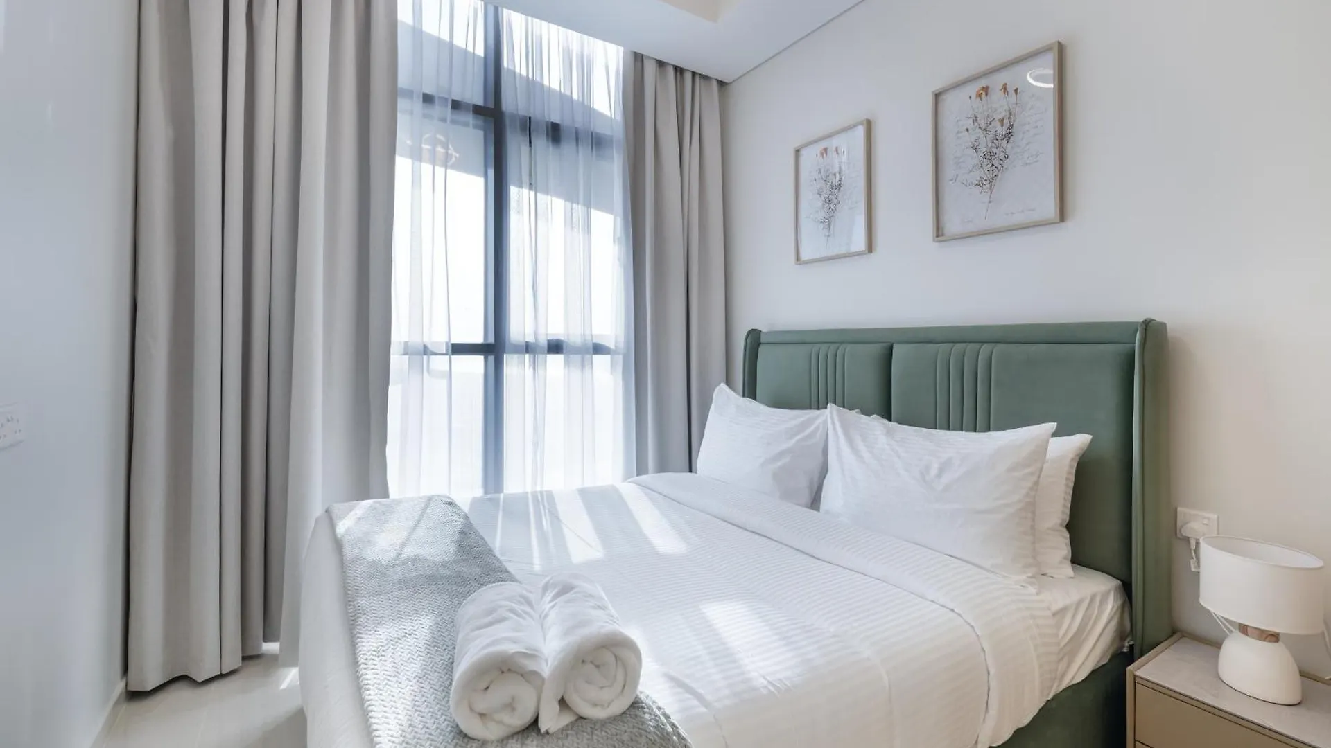 Aliving Luxury Furnished 2Br Apartment Business Bay 0*, Dubai