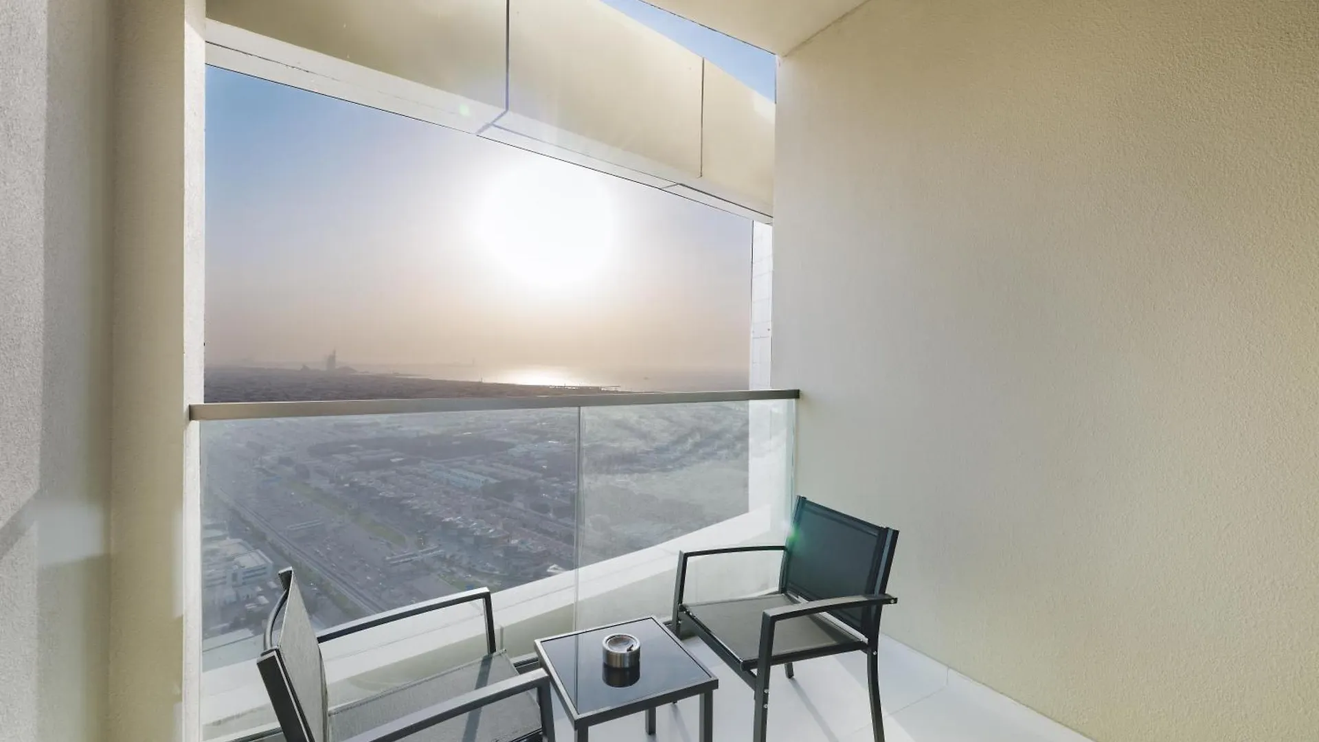Aliving Relaxing 2Br Apartment Aykon City Dubai