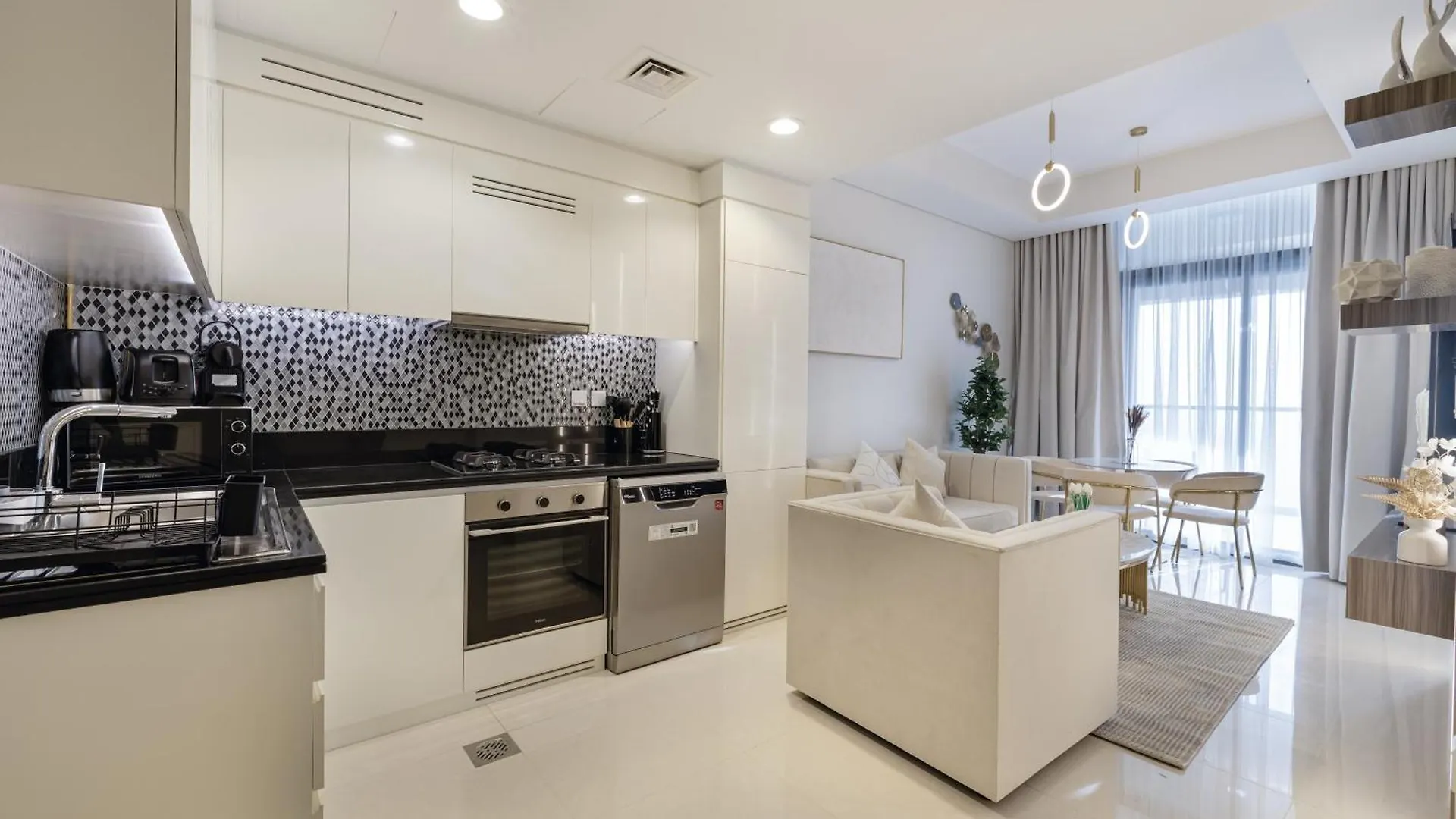 Aliving Relaxing 2Br Apartment Aykon City Dubai