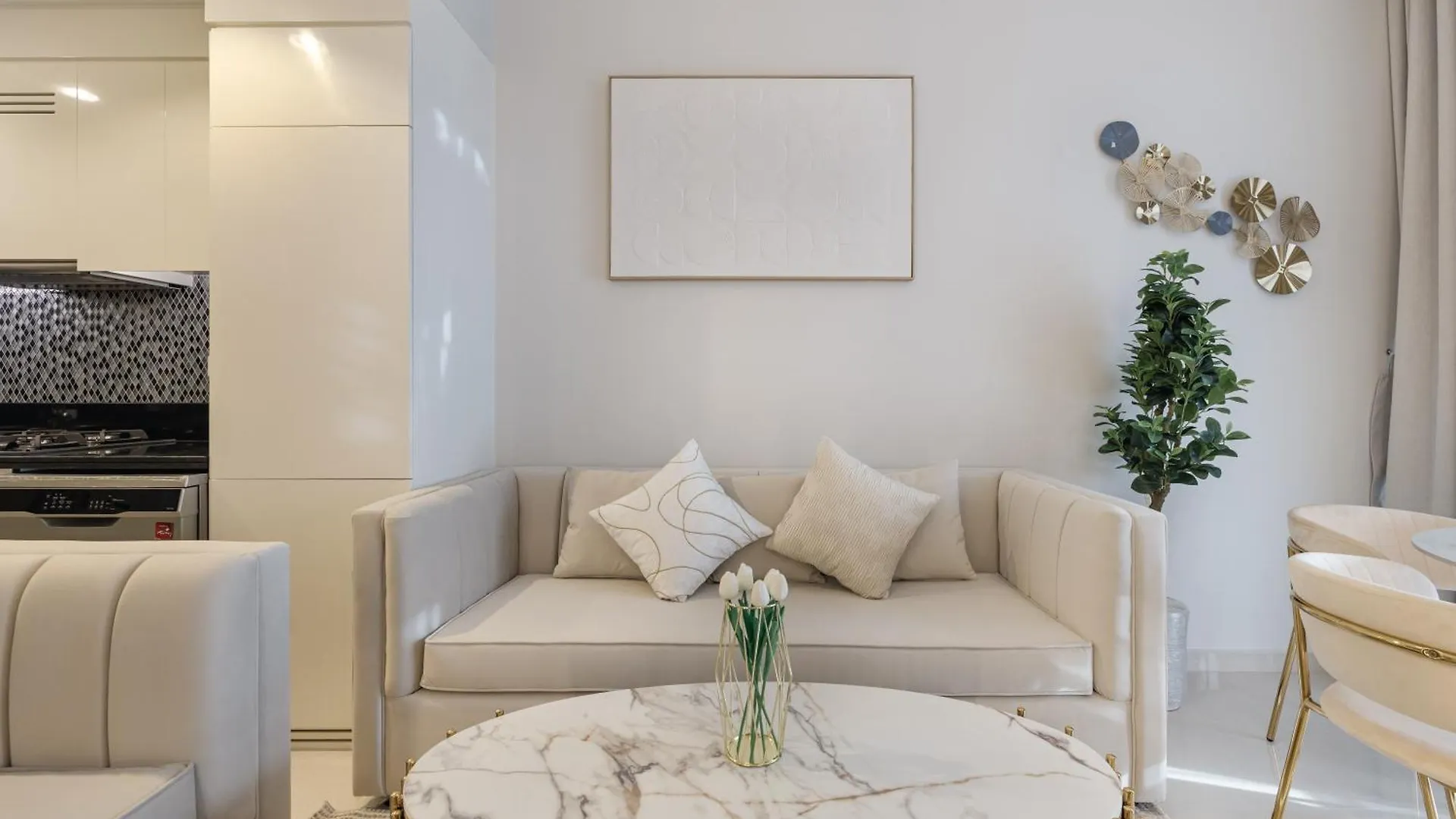 Aliving Relaxing 2Br Apartment Aykon City Dubai